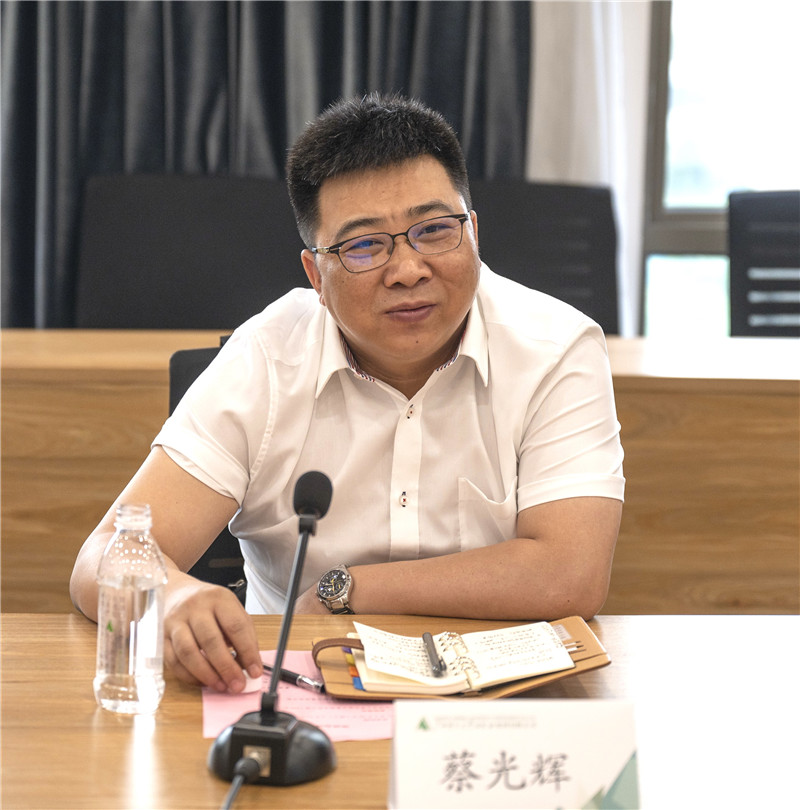 贵州出版集团总经理蔡光辉发言.jpg